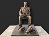 Oturan sivil Atatürk heykeli yapımı