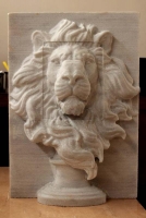 Aslan mermer rölyef çalışması.