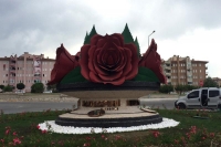 Denizli  Merkezefendi Bel. gül heykeli çalışması.
