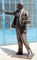 281 cm Elinde Kitap Tutan Atatürk Heykeli Polyeste