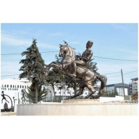 Istanbul Silivri BelediyesiAt ustunde Ataturk Heyk